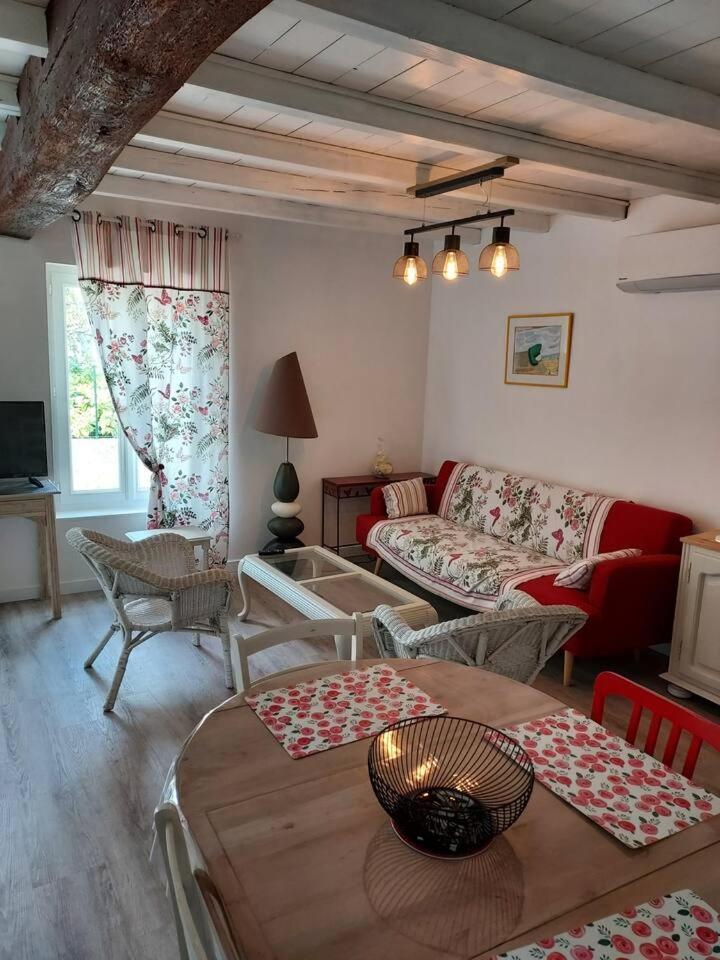 Maisonnette Saintes Exteriör bild